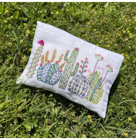 Trousse  / Pochette happy cactus borduurpakket / Embroidery Kit Un Chat dans l’Aiguille