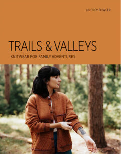 Trails & Valleys: Knitwear for Family Adventures van Lindsey Fowler / Laine kopen bij wolwinkel de Afstap Amsterdam en in onze webshop!